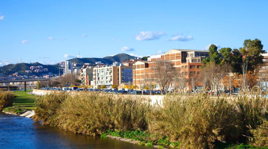 Nuestros servicios de alquiler de coches ofrecen una diversa selección de vehículos en Santa Coloma De Gramenet.
